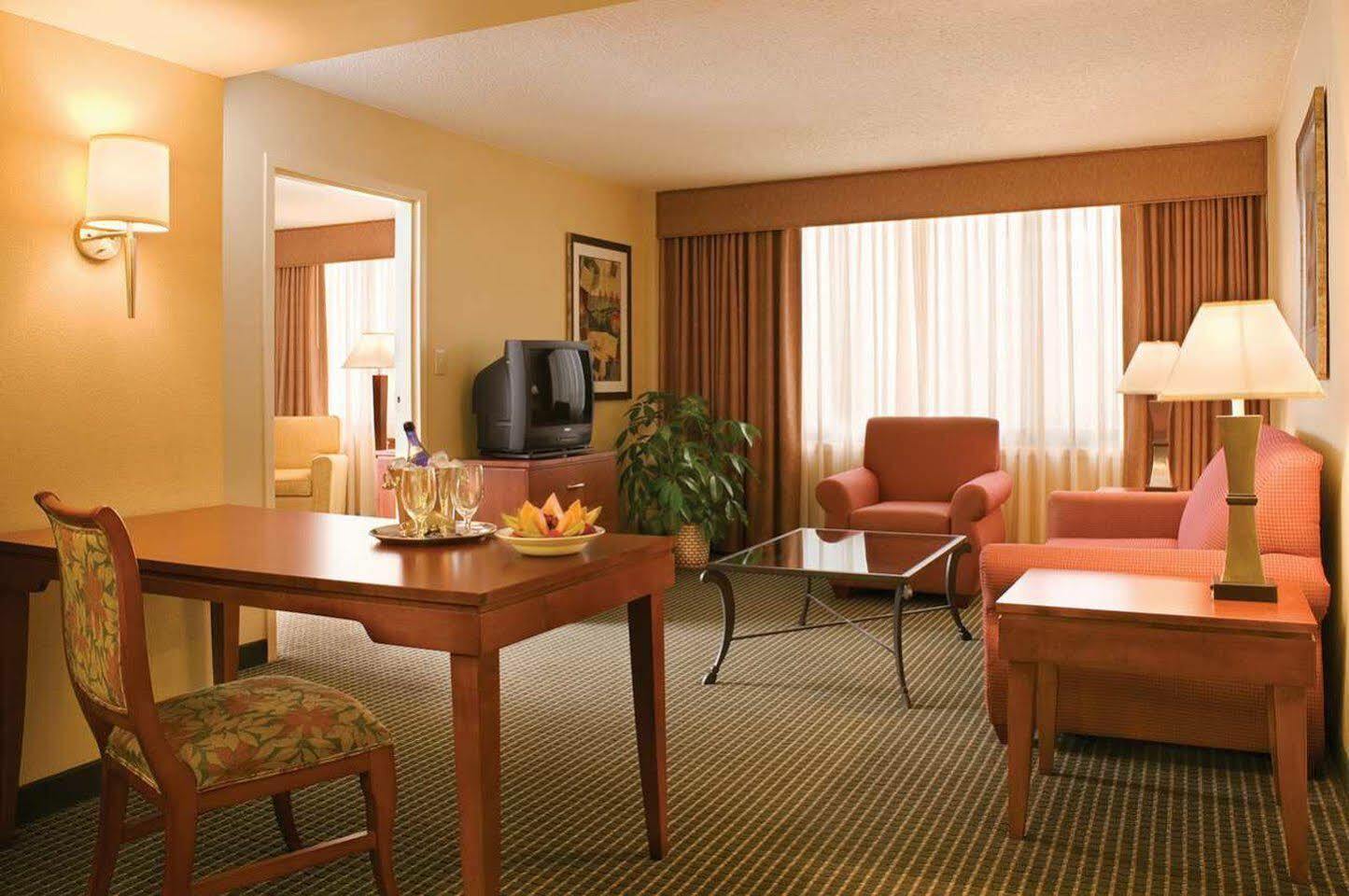 เอมบาสซี สวีท บาย ฮิลตัน วินส์ตัน ซาเล็ม Hotel วินสตัน-ซาเลม ภายนอก รูปภาพ